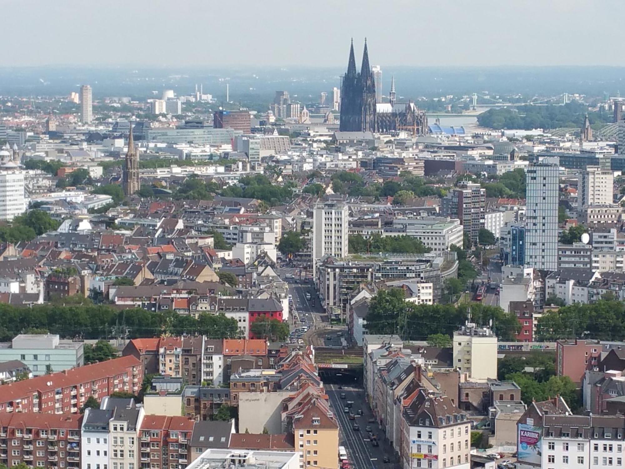 Design Sleepy Cologne Aparthotel ภายนอก รูปภาพ